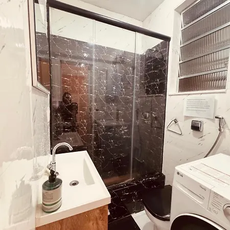 MARAVILHOSO QUARTO E SALA até 4 PESSOAS NO LEBLON na Av ATAULFO DE PAIVA-3